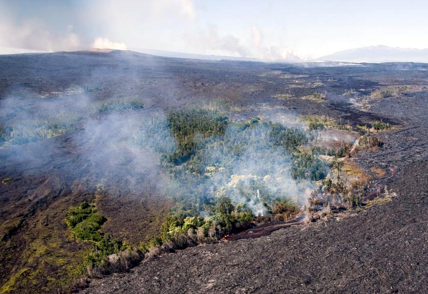 Volcanic+Smog+Surrounds+Hawaiian+Islands